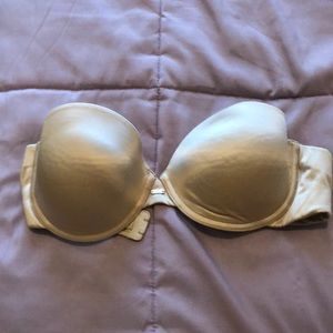 34 D strapless bra (straps included)